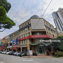 Renovation / Private Lift ( 5 Storey Corner Shop ) Kota Damansara