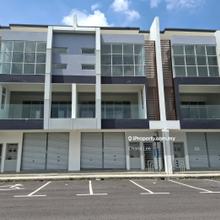 Last side-by-side shoplot. Wide frontage. Modern facade. Near KLIA