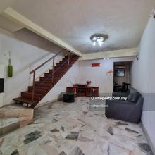3 Carparks/Face South/Fully Extented/Renovated/Kind & Nice Neighbours