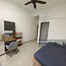 Rimbunan Petaling Female Master Room to Rent Available Mid July