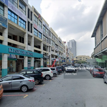 With lift, ample parking and facing main road
