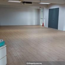 Strategic location, many parking space  and renovated office for rent 