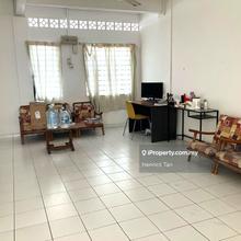 1600sqft,Double Storey, Kitchen fully extended, Freehold,Near Jaya One