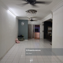 Selayang Taman amansiara townhouse for rent,1st floor, 2 carpark,reno