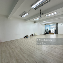 Retail Office For Sale with two exits