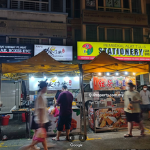 3 storey shop facing main road (Same Row Public Bank)