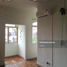 Usj 11 gated & guarded house for rent 