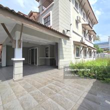 3-storey Corner House, 30x70sf with 10ft side land, Fully Renovated
