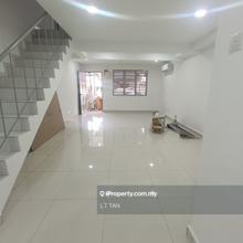 TBS 2 sty house for rent 