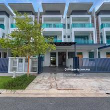 3 Storey Reflexion, Taman Nusaputra, Puchong South