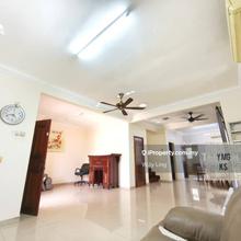 Double Storey End lot House at Jenaris Bandar Botanic for Rent