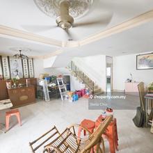 2 Sty Terrace/ Fully Extended Upper Bedroom and Kitchen /5 Bed 4 Bath