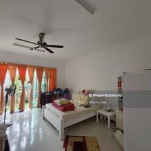 Nadayu 92 Gated Guarded 2.5sty Terrace Spacious Layout