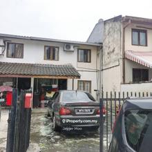 Huge Car Porch