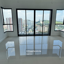Freehold completed brand new condo at OUG! Developer unit!