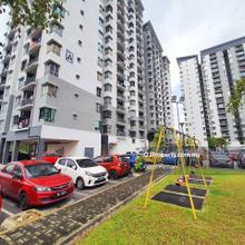 End Lot with Balcony Apartment Laguna Biru 2 