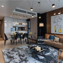 5 mins walk to KLCC, short drive to Pavilion Mall