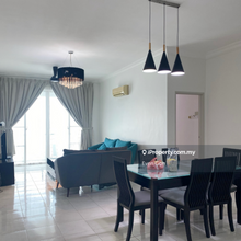 Corner Unit I Full Furnish I Partial Renovate I Sea View I 2 Car Parks