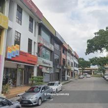 Facing Main Road -2 Adjoining -Freehold - Non Bumi -Intermediate Lot