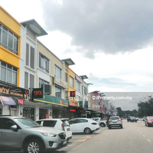 Taman daya gf shop for rent Rm5500 near bank