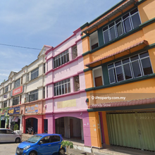 3 storeys corner shop Bandar Tasik Kesuma Semenyih