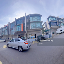 32 Avenue, Pusat Perdagangan Bukit Serdang, Bukit Serdang, shop, lift