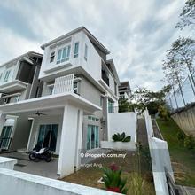 Fully Furnished Endlot Renovated 