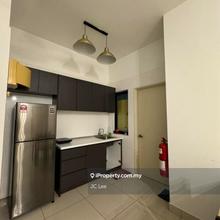 Balcony renovated to the 4 room, fully furnished with good condition 