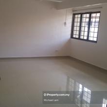 Single Storey Semi D for Sale. Freehold.