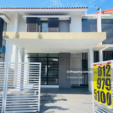 Alam impian pentas 1 superlink for sale ,5 room 6 bath 950k freehold 