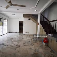 Corner unit with extra 20 feet land