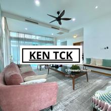 House facing Green Lung Tropicana Pool Villa Semi D For Sale