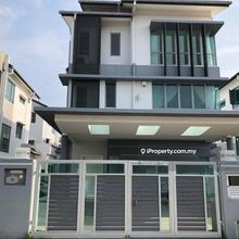 Ambang botanic 2 klang , 3 storey bungalow renovated