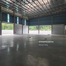 Nilai Semi-D Warehouse / Showroom