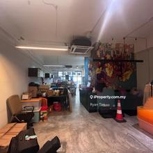 10 Boulevard Petaling Jaya Below market price Prime location 