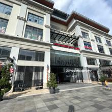 Limited corner lot, main road frontage