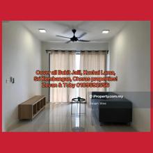 Cheapest unit in town, 1293 sqft selling at 588k only!