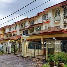 2.5 storey house Bandar Puteri 8, kitchen fully extended & car porch 