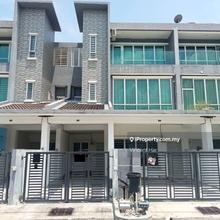 Freehold 1.5 Storey Upper Townhouse Taman Permatang Maju Sitiawan