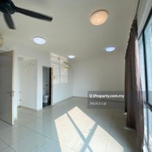 Walking distance to MRT station & AEON Mall , Restaurant