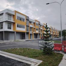 Molek Hub - Facing Residential - 24x80 - Ground Floor For Rent
