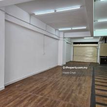 Api api Centre ground floor shop lot for rent