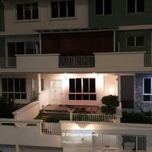 Palms Pavillion. 3 Storey Terrace guarded and gated house for Sale.