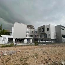 Bungalow 3 Storey Bukit Jelutong For Sale