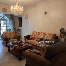 Rent/Sale one & the half storey house - Lucky Garden, Bangsar, guarded
