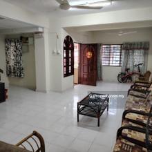 SS 18 Subang Jaya Double Storey Near LRT Fully Furnished To Let 