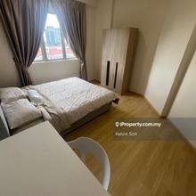 Emporis Room for rent 