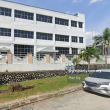 Showroom For Rent