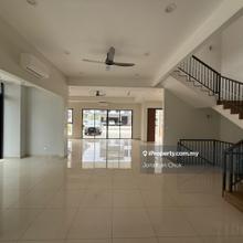 2.5 Storey Semi D For Sale