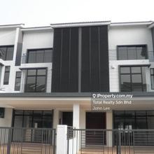 Bandar Puteri 6 Zarra Puchong 2.5 Storey House Bigger Size
